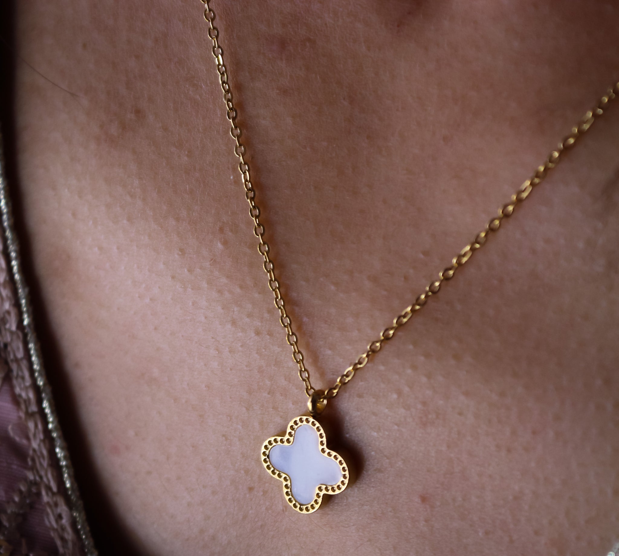 18k gold-plated clover